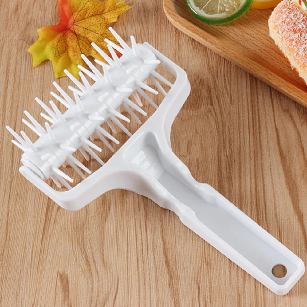 rouleau-pate-promodeal-tunisie-cuisine-pique-plastique-2 Pique pate en plastique – Image 1